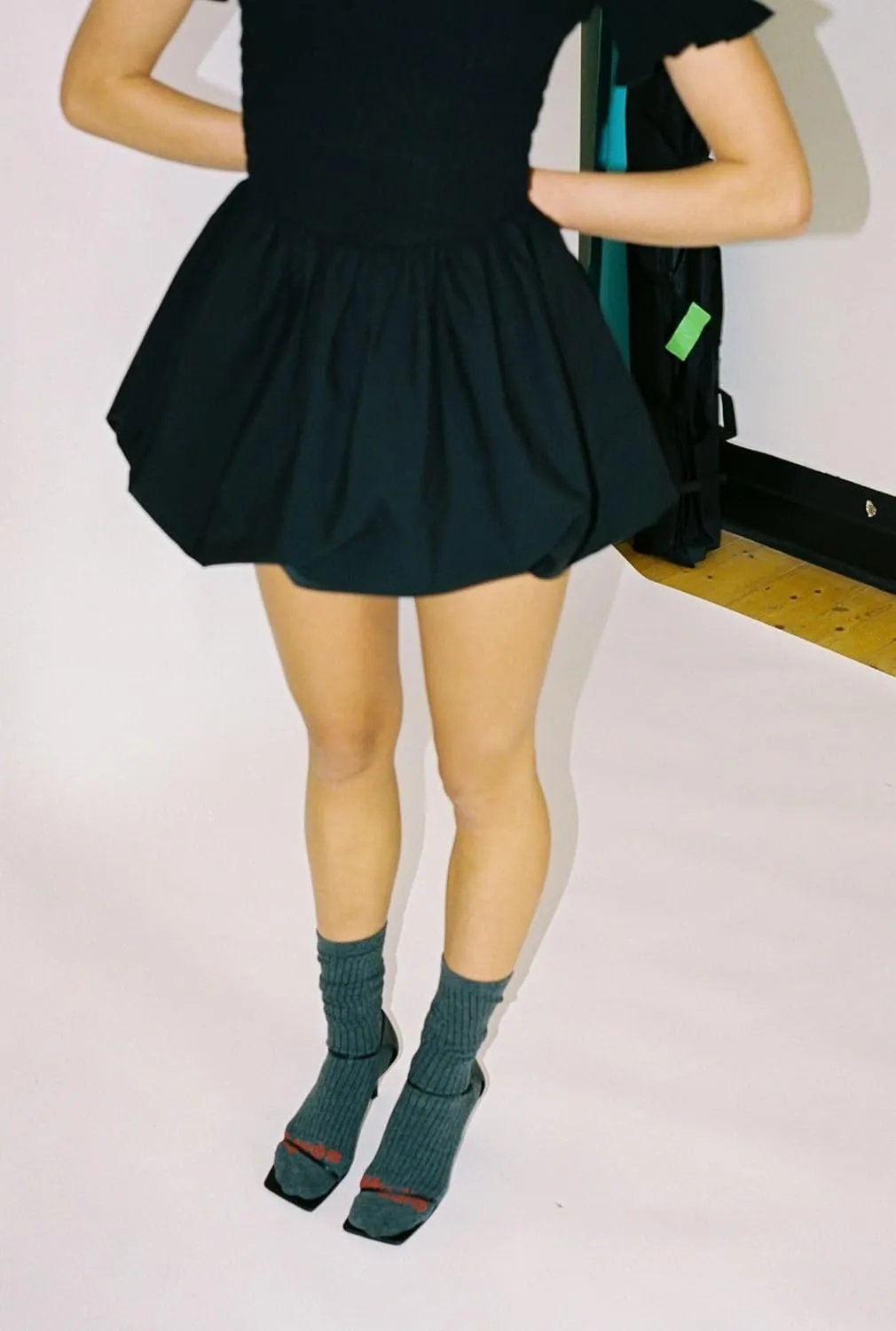 Women Pleated Bubble Mini Skirt Y2k Ruffle Hem Elastic Waist Puffy Short Skirt Tee Girls Cute Aline Balloon Skirt