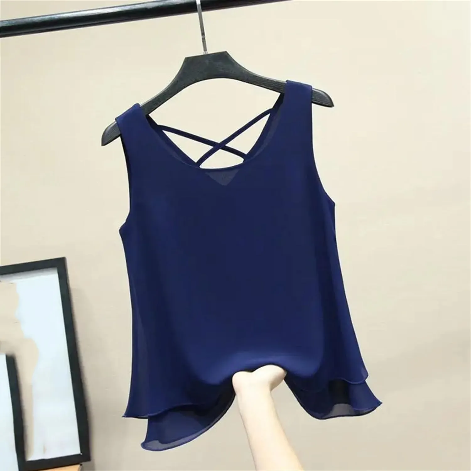 Women's Lightweight Chiffon Blouse Breathable Crewneck Sleeveless Summer Vest Casual Loose Work Tops Tiered Flowy Shirt