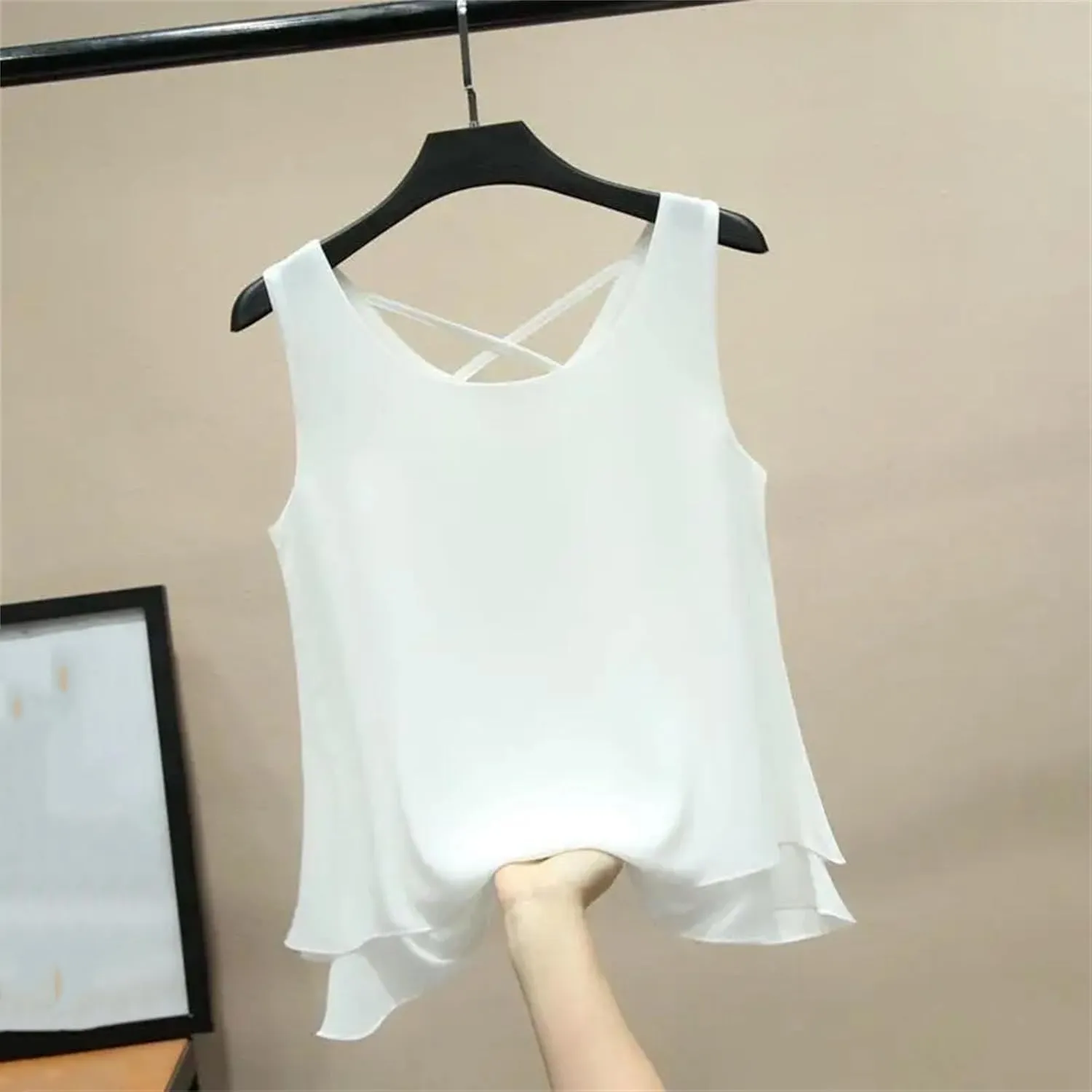 Women's Lightweight Chiffon Blouse Breathable Crewneck Sleeveless Summer Vest Casual Loose Work Tops Tiered Flowy Shirt